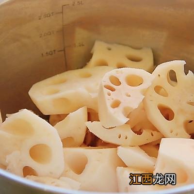 排骨莲藕汤还有什么配料可以加吗 莲藕排骨汤可以加什么药材