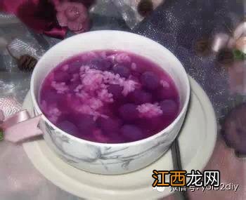 花生冰糖水有什么功效与作用 花生海带糖水吃了有什么作用