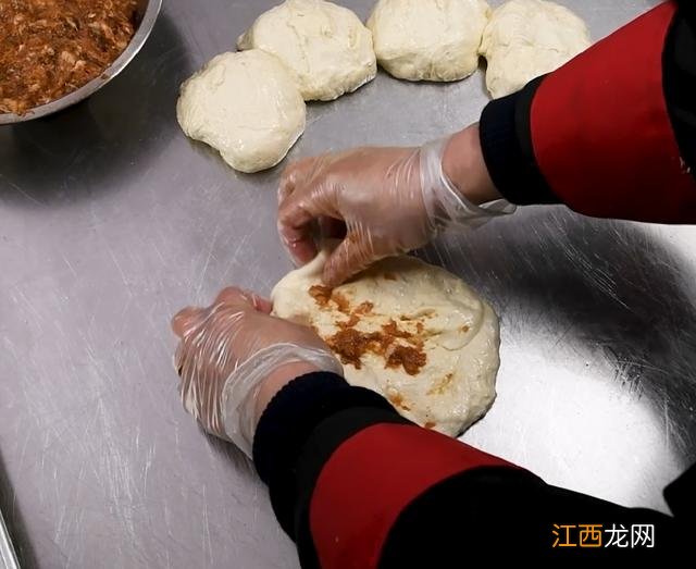 烧饼酱料怎么做好吃 什么酱夹烧饼好吃又简单