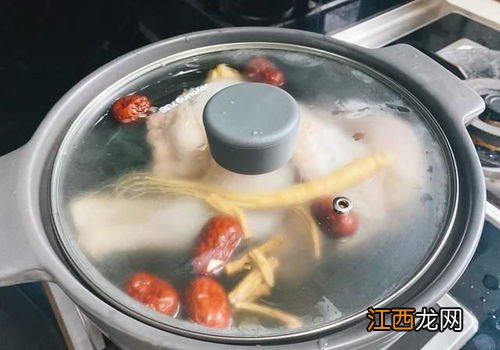 猪肚煲鸡还可以放什么材料 猪肚煲鸡加什么煲汤料