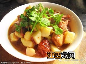 芹菜炒肉的营养价值及功效 芹菜炒土豆条