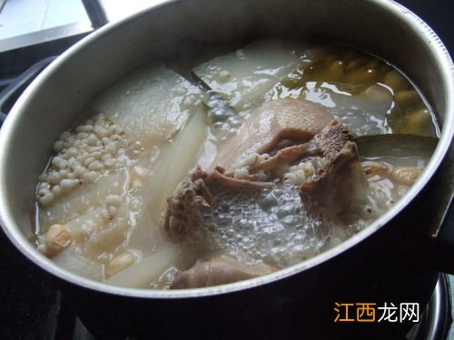 水鸭煲什么好 秋冬季鸭子煲什么汤好