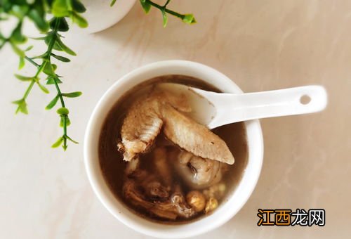 冰糖蒸鸡肉功效 孕期喝什么鸡汤对胎儿好