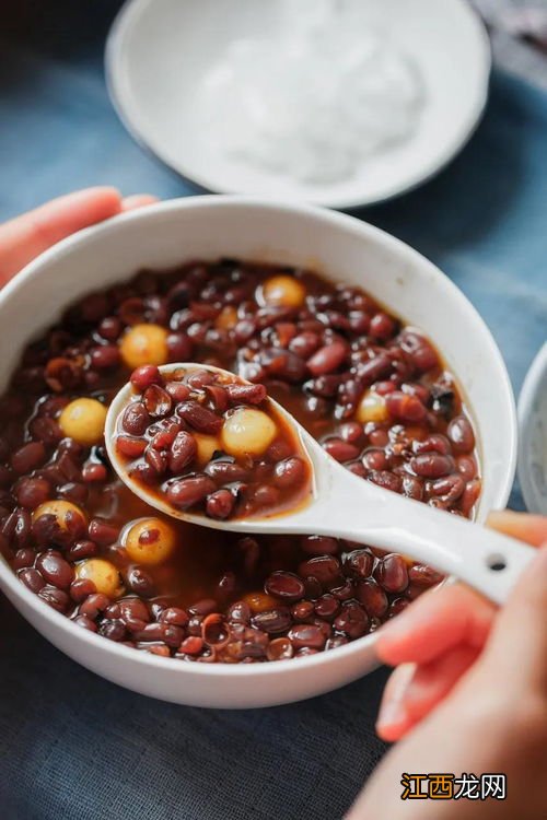 红豆里面很多虫 红豆里面生的黑色虫子怎么处理