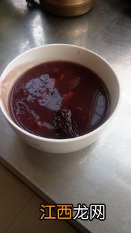 枸杞红枣莲子粥的功效 红枣和桂圆怎么吃补血