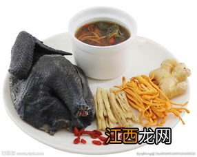 乌鸡煲汤放什么食材好 补气血鸡汤用什么药材