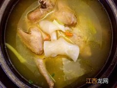 花胶和什么搭配煲汤最好 花胶煲鸡汤加什么材料