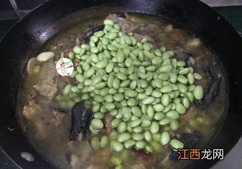 鸡肉跟什么菜搭配合适 鸡肉可以跟哪些菜搭配一起做