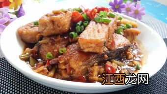 做鱼用哪些调料最好 煎鱼怎么不粘锅不掉皮不碎