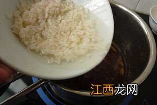 敷加热的红豆有什么作用 艾草肚脐贴跟红豆薏米茶能同时用吗