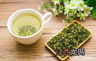 莲子心泡茶都有哪些好处 莲子心茶的功效与作用