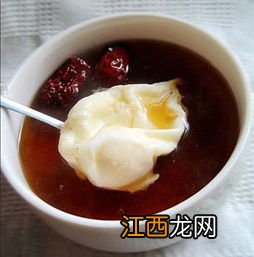 鸡蛋桂圆红枣枸杞汤的功效 红枣桂圆鸡蛋红糖水的好处