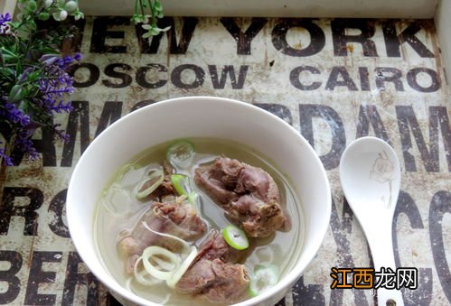 鸡煲汤搭配什么最好 乌骨鸡药膳配方