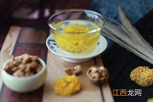 菊花茶可以和什么一起泡着喝 菊花和什么一起泡