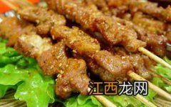 家庭碳烤羊肉串做法 碳烤羊肉串如何烤