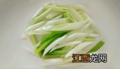 经常吃大葱有什么好处和坏处 豆葱的营养价值及功效与作用