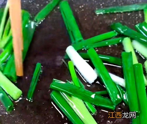 经常吃大葱有什么好处和坏处 豆葱的营养价值及功效与作用