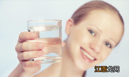 灵芝水什么时间吃效果最好 灵芝泡酒和泡水哪个效果好