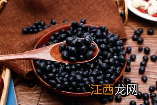 黑豆吃皮好还是不吃皮好 黑豆剥开皮是什么颜色
