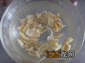 鸡炖桂圆红枣有什么功效 桂圆红枣莲子炖鸡的功效