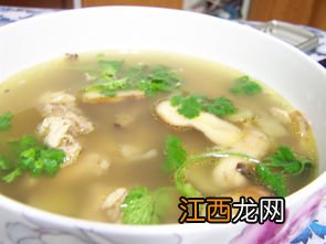 鸡肉和什么炖汤补血 炖鸡汤加什么补气血