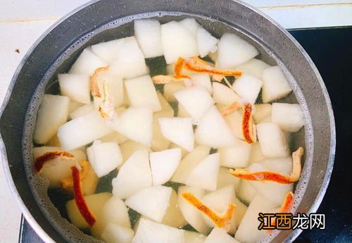 梨子煮熟吃有什么功效 梨子煮熟吃有什么功效