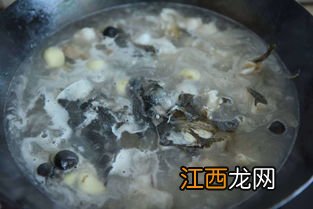 炖鱼汤需要放醋吗 炖鱼放醋的最佳时间