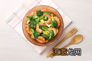 青菜炒粉的做法 菌菇炒菜