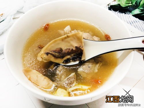 墨鱼放什么煲汤好 墨鱼跟什么煲汤最好