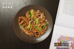 大葱有什么功效和作用 胡萝卜的功效与作用