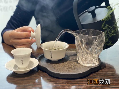 冬天喝啥花茶比较好，快看科普 什么花茶适合体寒的女性长期喝呢