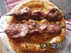 喀什美食：馕坑肉各地小吃