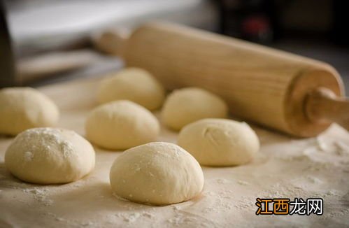 蒸馒头为什么放酵母 蒸馒头酵母放多了