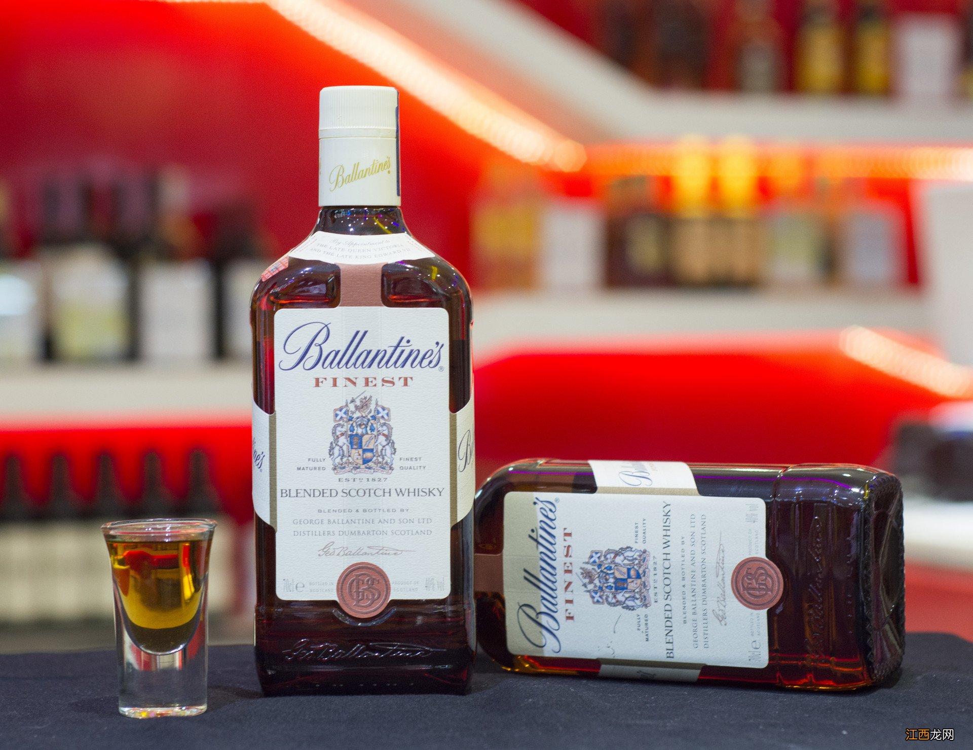 吃螃蟹不能配什么酒 六种不宜与螃蟹进食的酒类