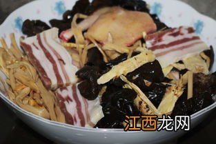 鸽子蛋最有营养的做法 鸽子和什么炖补肾最好