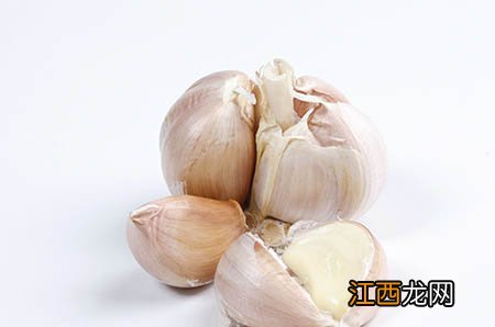 孕前营养食谱：虾皮拌菠菜孕前饮食