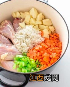 夏天炖什么鸡汤最好 怎样做炒鸡好吃