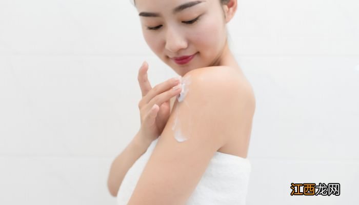 大创美白精华什么时候用大创美白精华的使用时间