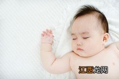 如何给新生儿补充营养素？婴儿