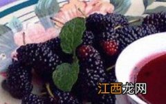 蚕桑子泡酒的功效与作用 枸杞蚕桑子泡酒的功效