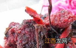 紫苏青梅干制作方法 自制紫苏杨梅干的方法