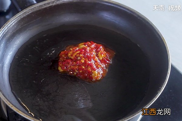 豆瓣酱炒花生米做法 花生煮豆瓣酱的做法