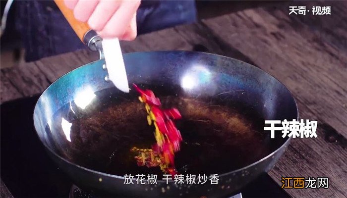 避风塘鸡脆骨的做法 避风塘脆皮鸡做法