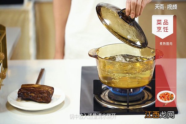 腊肉炒西兰花的家常做法 腊肉小炒西兰花的做法