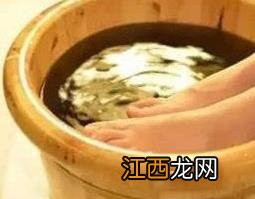 蒲公英泡脚的功效与作用 艾叶和蒲公英泡脚的功效与作用