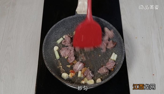 蚕豆焖牛肉 牛腩炖蚕豆做法