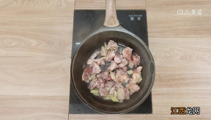 咖喱鸡肉土豆的做法 咖喱鸡肉土豆的做法家常流程