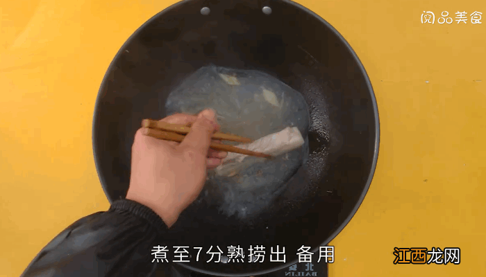 木耳青蒜回锅肉的做法,木耳青蒜回锅肉怎么做