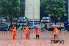 新乡2小时降雨量超过郑州！雨量具体有多大？哪里被淹？看详情！