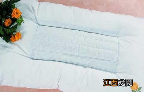 蚕屎做枕头有什么好处坏处 蚕屎做枕头有什么好处